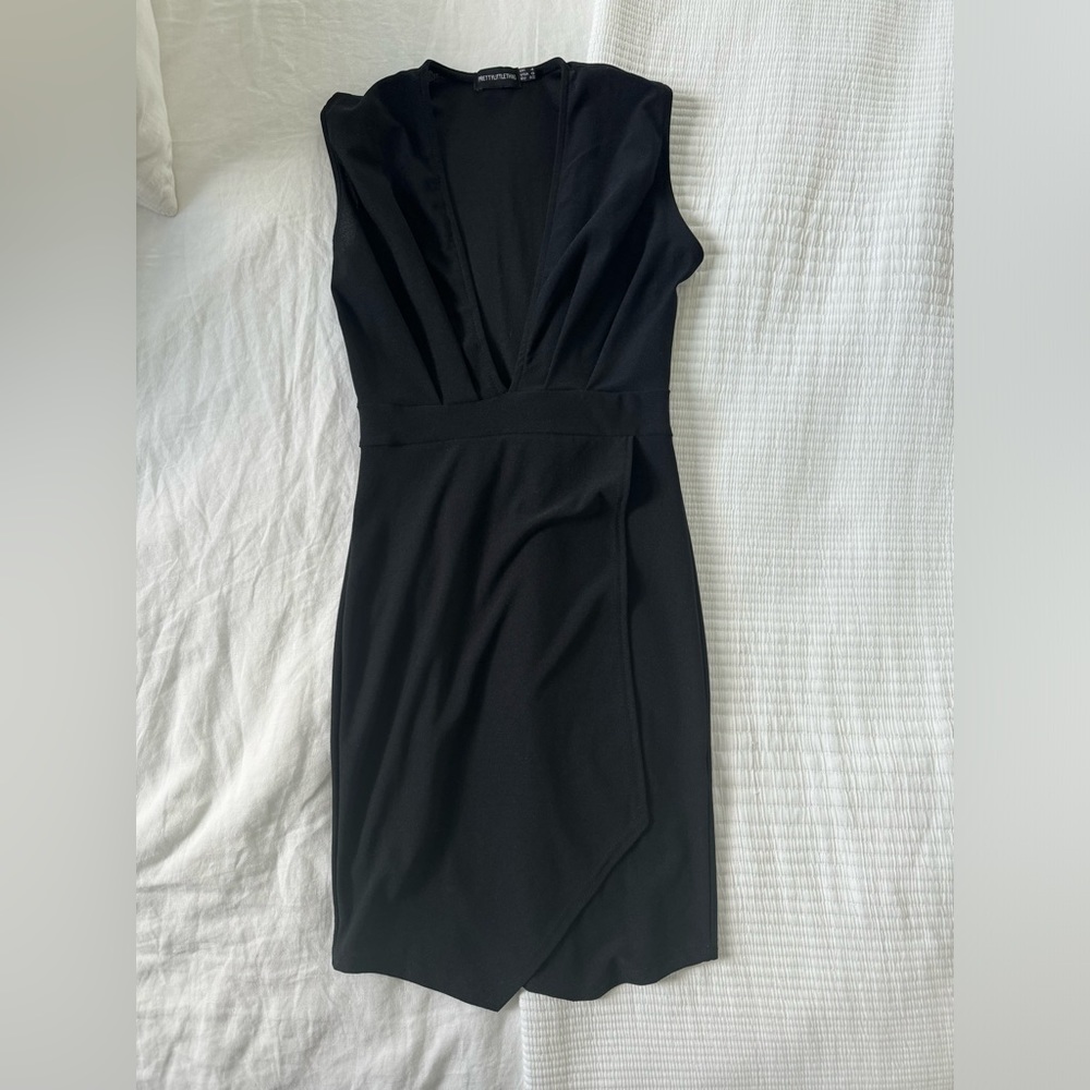 PrettyLittleThing Black Plunge Pointy Hem Wrap Bodycon Dress - size 0 (XS) - Picture 4 of 8
